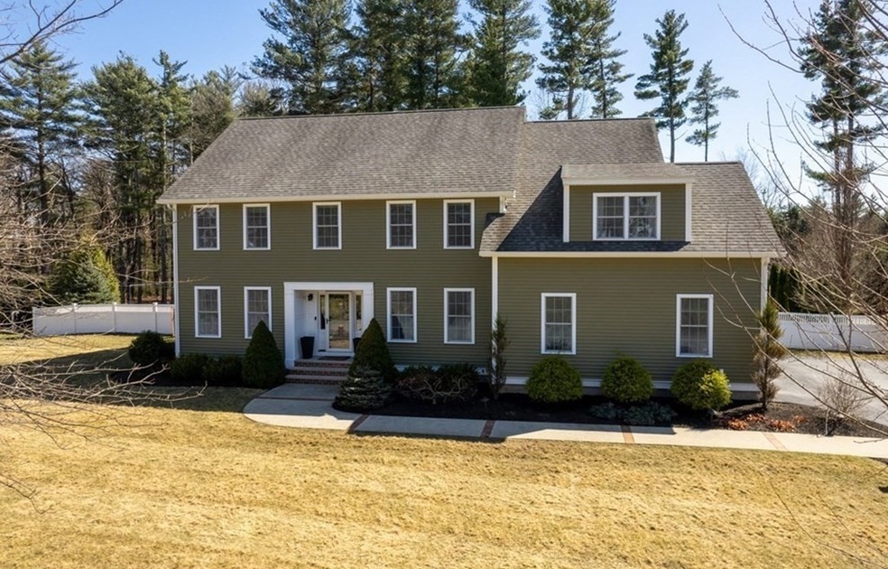 4 Pineneedle Rd, Georgetown, MA 01833 - photo 1