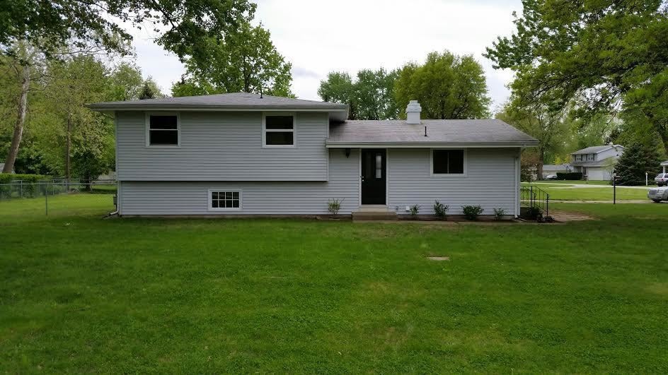 18642 S Cypress Cir, South Bend, IN 46637 - photo 1