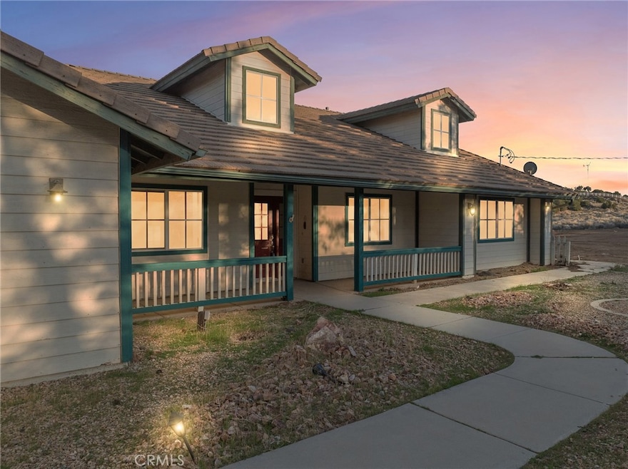 8135 Winmar Rd, Hesperia, CA 92344 - photo 1