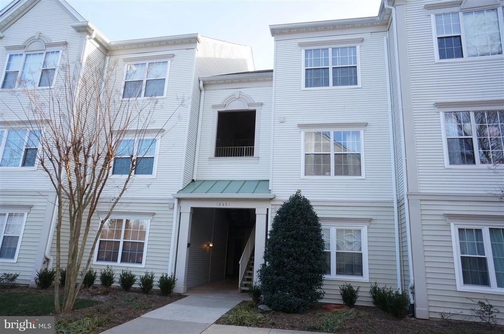 12461 Hayes Ct unit 302, Fairfax, VA 22033 - photo 1