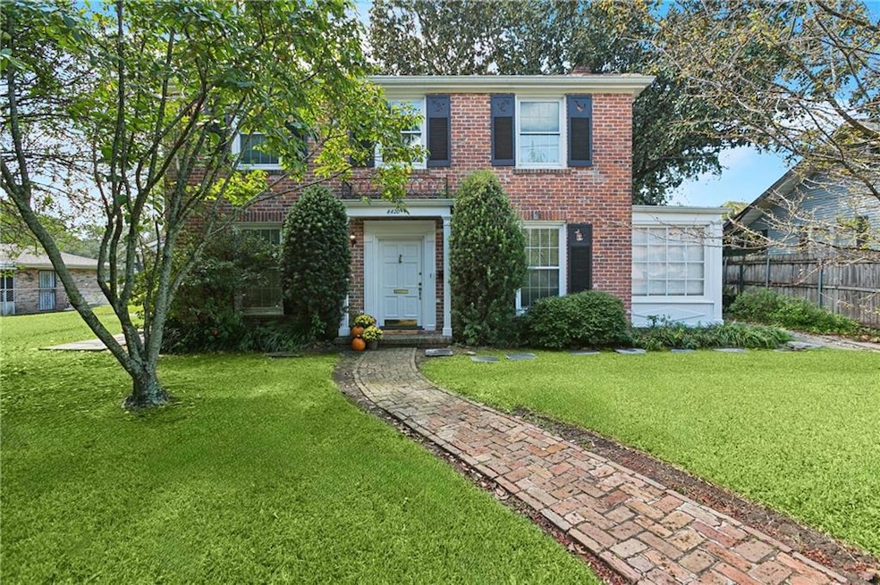 4420 Venus St, New Orleans, LA 70122 - photo 1