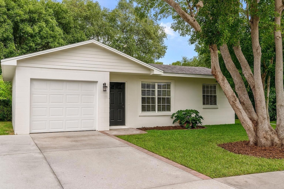 180 2nd St SW, Largo, FL 33770 - photo 1