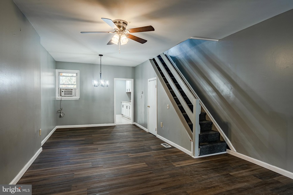 63 N Keystone Ave, Upper Darby, PA 19082 - photo 1