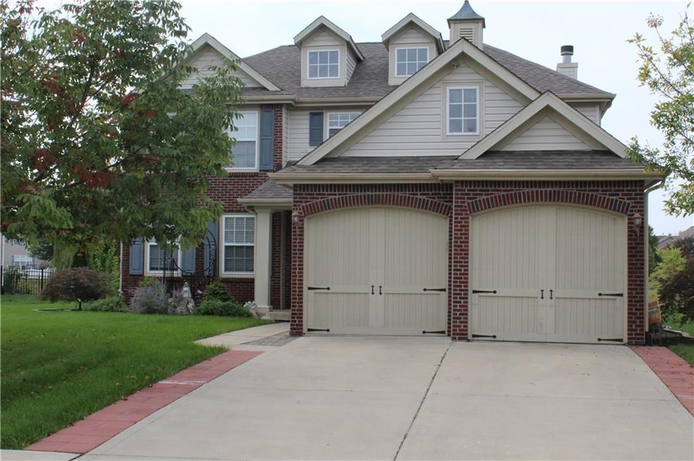 12631 Brookdale Dr, Fishers, IN 46037 - photo 1