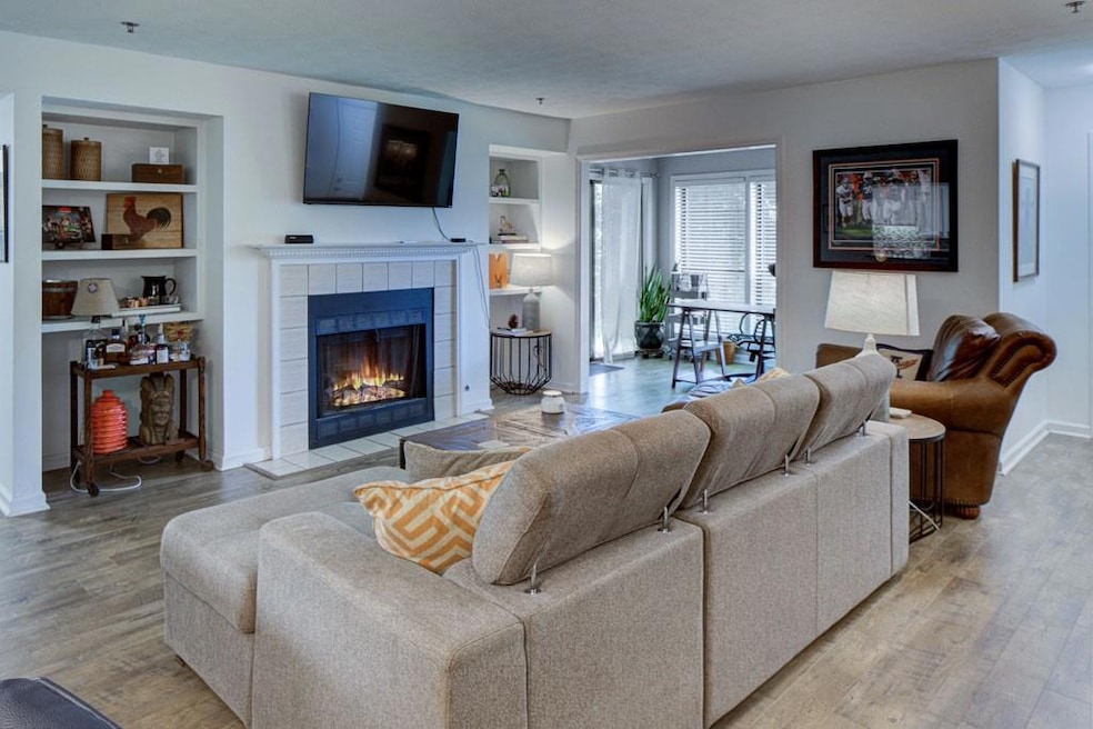 4604 Vinings Central Run SE unit 131, Smyrna, GA 30080 - photo 1