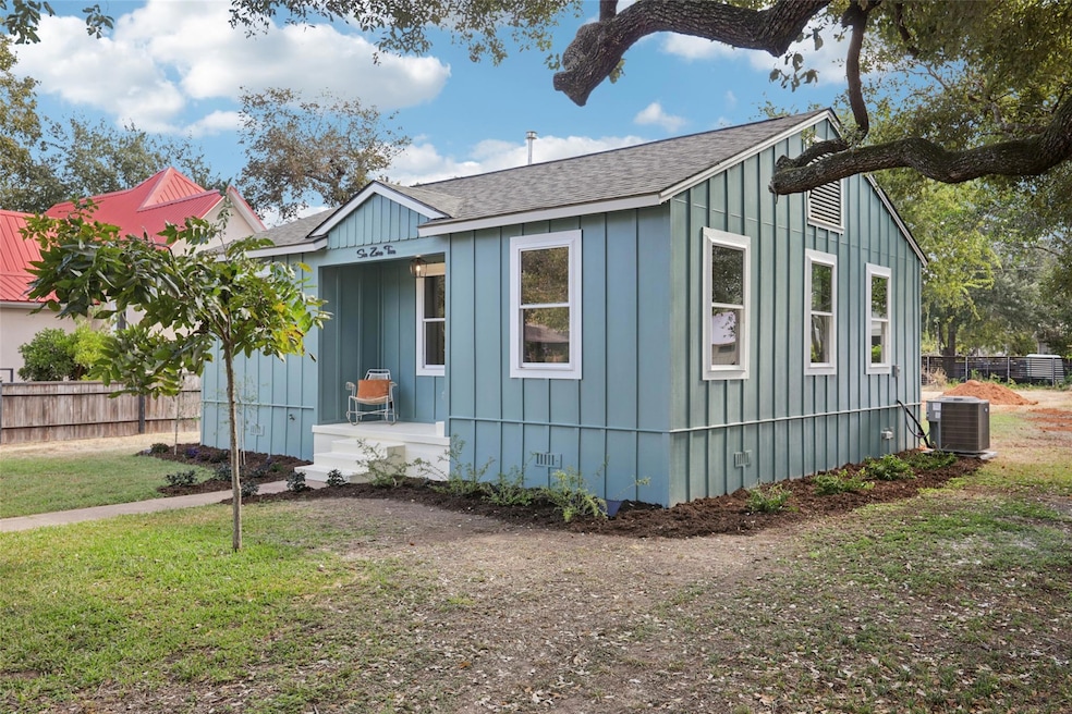 For Sale $275,000 • Co-Listing Agent