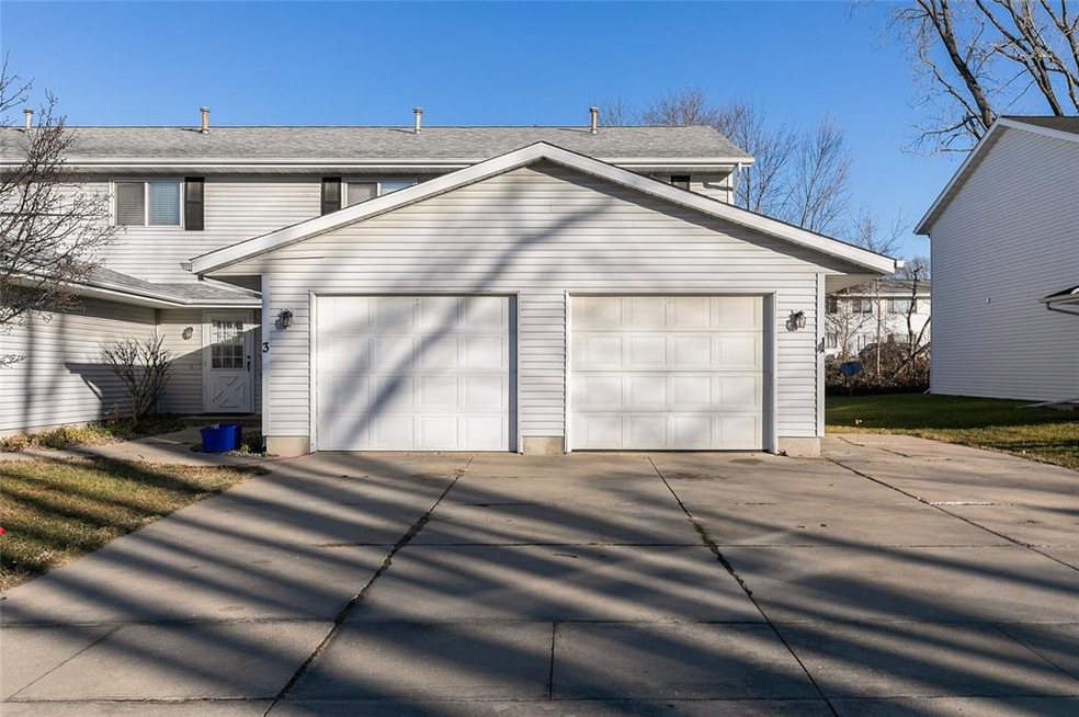 1280 Daleview Dr unit 4, Marion, IA 52302 - photo 1