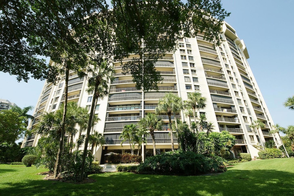 2480 Presidential Way unit 1103, West Palm Beach, FL 33401 - photo 1