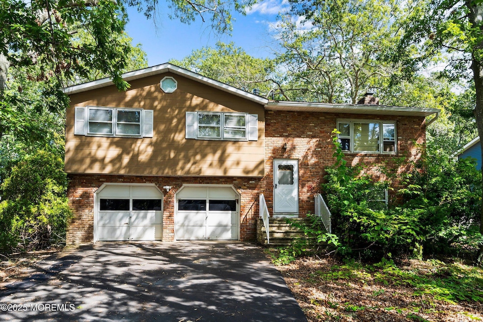 693 Vaughn Ave, Toms River, NJ 08753 - photo 1