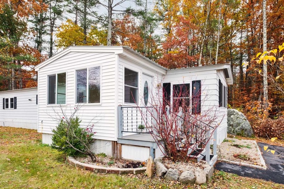 6 Pinewood Cove, Raymond, NH 03077 - photo 1