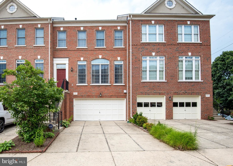 4527 Fair Valley Dr, Fairfax, VA 22033 - photo 1