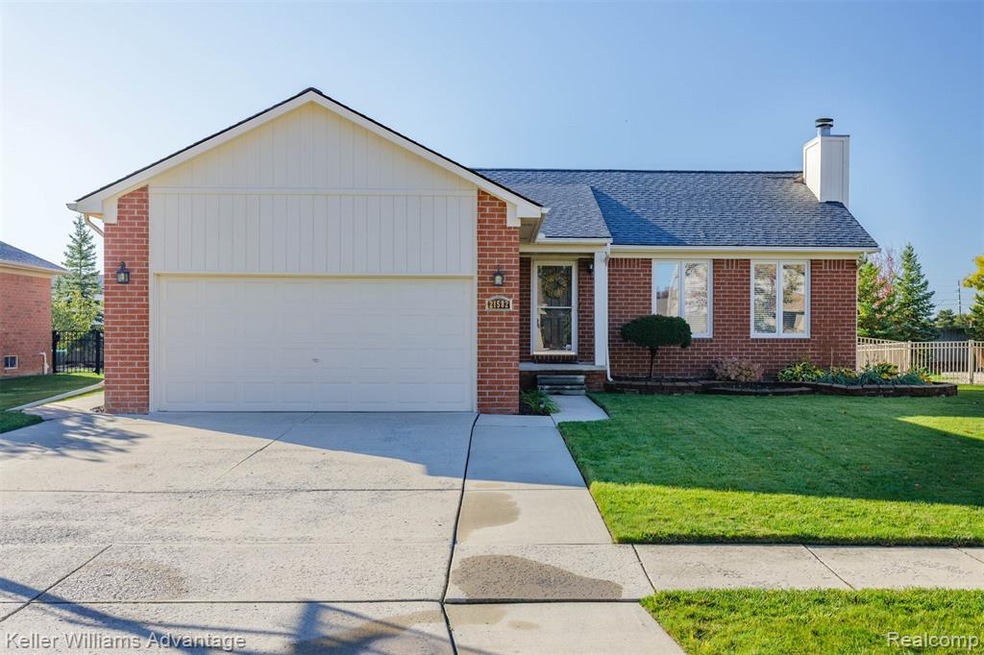Welcome Home - 21582 Clifford!