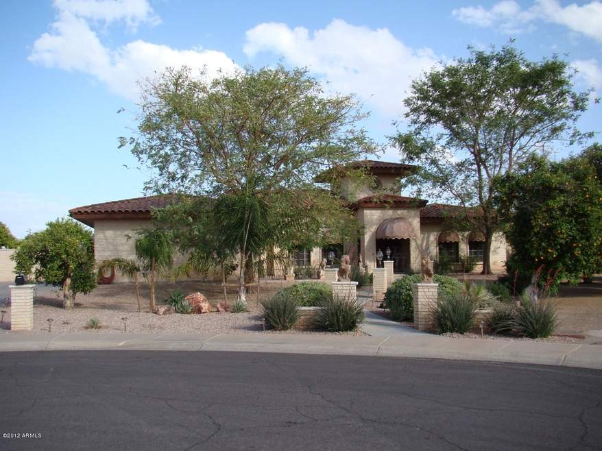 Cul de Sac House View