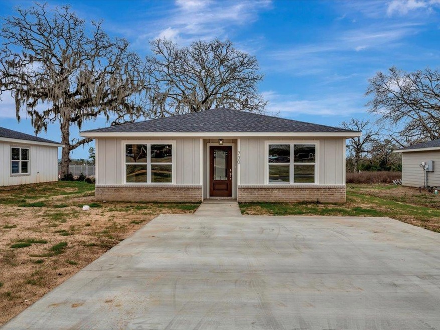 730 N Sanders St, Nacogdoches, TX 75964 - photo 1