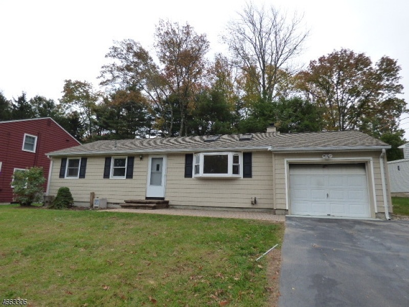 19 Yacht Club Dr, Lake Hopatcong, NJ 07849 - photo 1