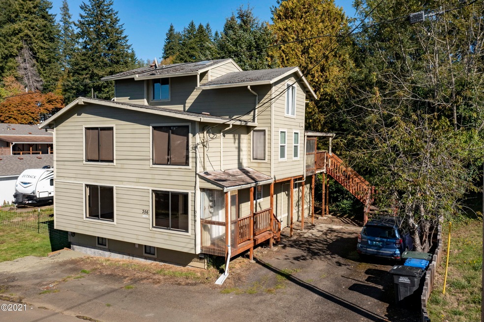 356 SE Alder Street