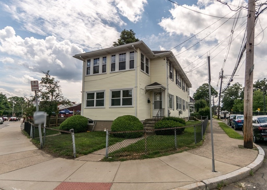 207 High St unit 207, Waltham, MA 02453 - photo 1