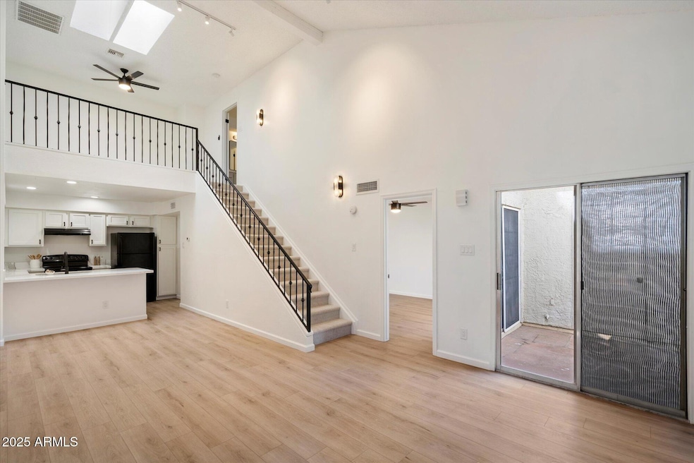 Welcome to Union Hills #1030