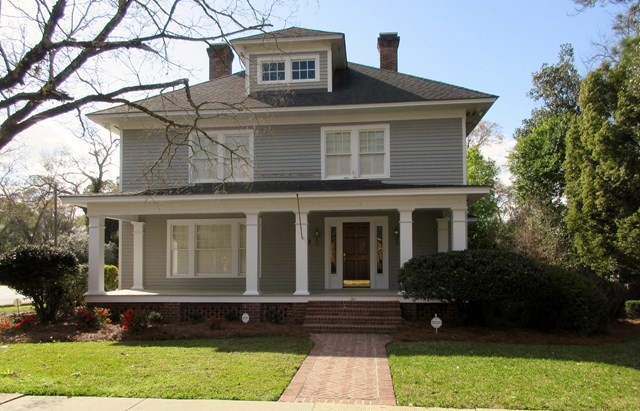 301 Gaskin Ave N, Douglas, GA 31533 - photo 1