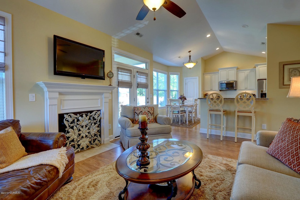 1029 Sparkle Stream Ct Leland-large-004-