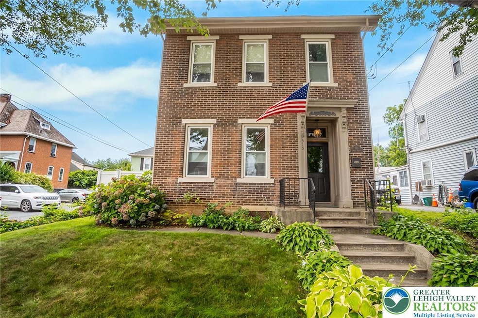 515 Maple St, Bethlehem, PA 18018 - photo 1