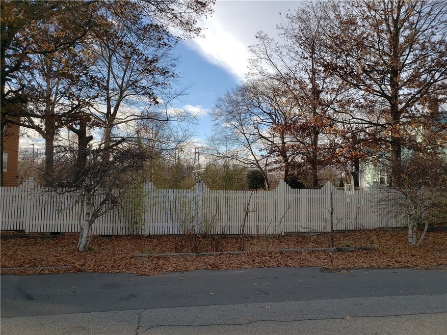 25 Alger Ave, Providence, RI 02907 - photo 1