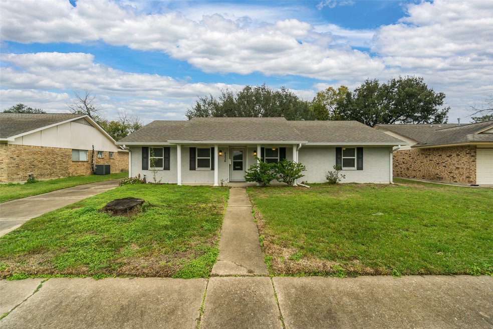 8326 Hazen St, Houston, TX 77036 - photo 1