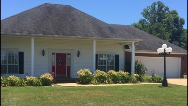 319 Lakes Dr N, Oxford, MS 38655 - photo 1