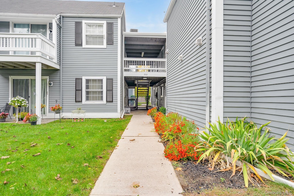 902 Commons Way unit F, Fishkill, NY 12524 - photo 1