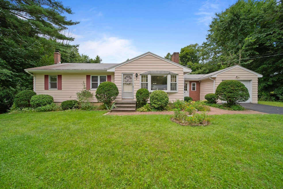 8 Highland Ave, Atkinson, NH 03811 - photo 1