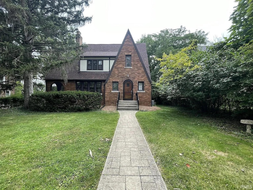 611 S Eagleson Ave, Bloomington, IN 47401 - photo 1