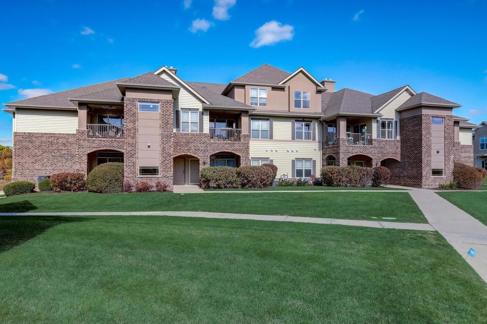 2933 W Drexel Ave