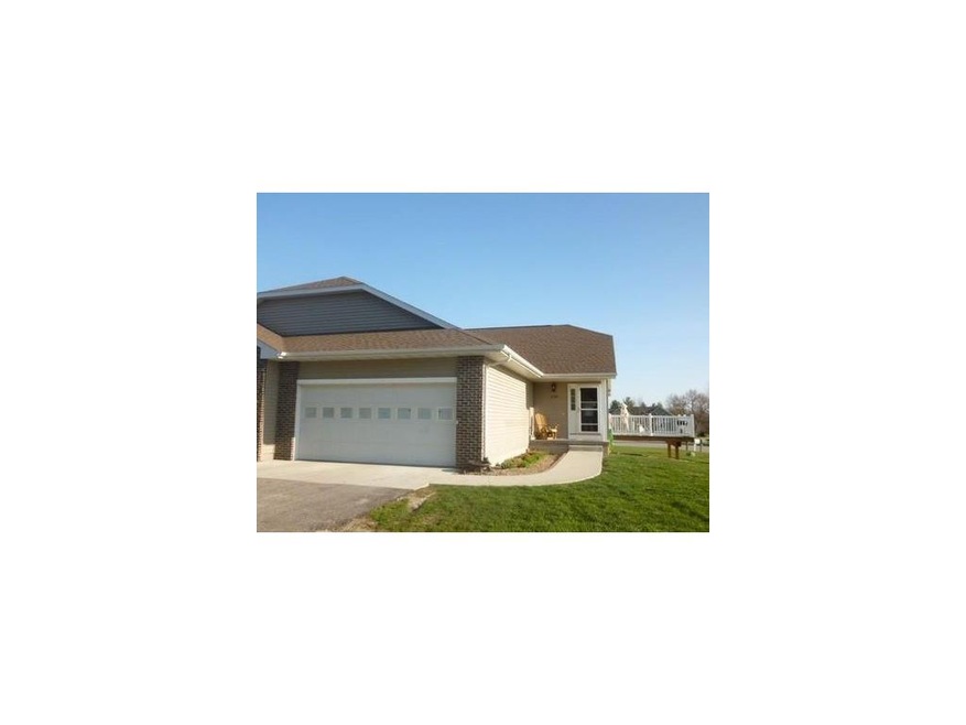 End Unit Condo with a deck. Perfect space for enjo