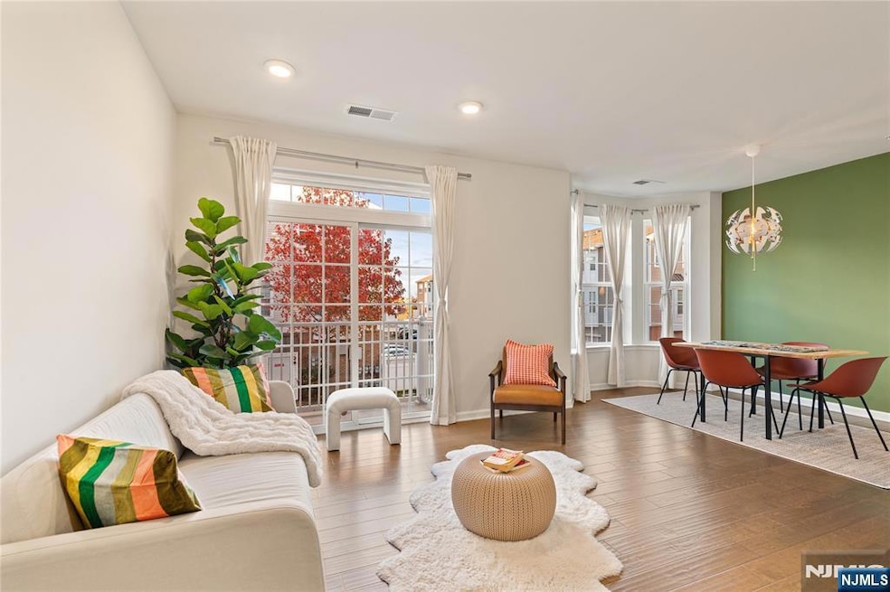 43 Wesmont Dr unit 1712, Wood Ridge, NJ 07075 - photo 1