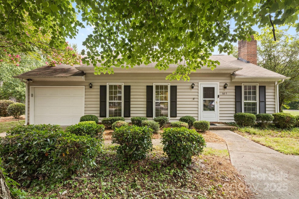 805 Bradford Woods Dr unit 9, Charlotte, NC 28209 - photo 1