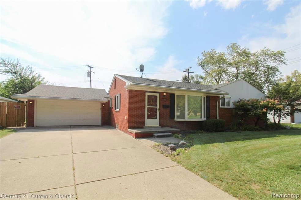 Super clean 3 bedroom brick ranch on a wide 80 ft lot!