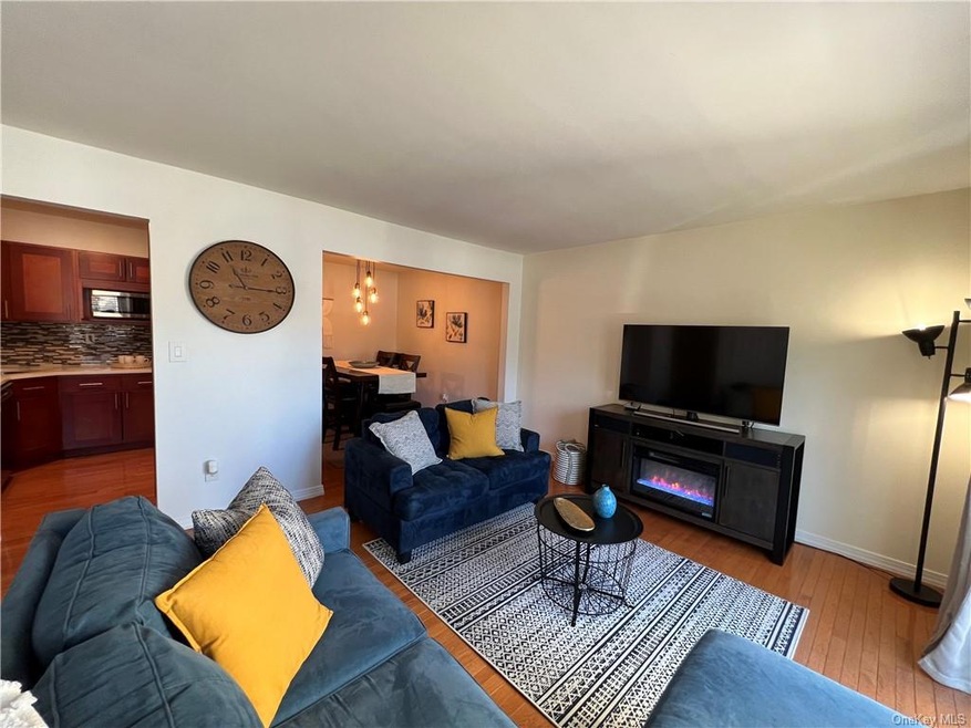 489 Country Club Ln unit 489, Pomona, NY 10970 - photo 1