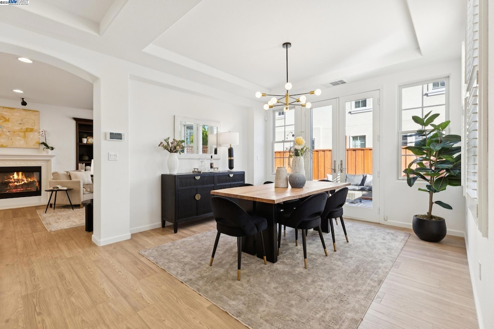 5 Cornelius Square, Alameda, CA 94501 - photo 1