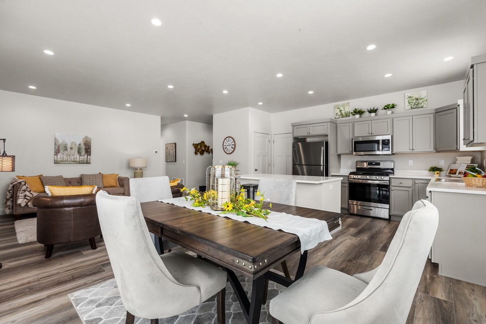 33 Shorty Way, Evergreen, MT 59901 - photo 1