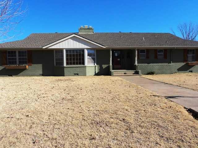 1937 N Broadway Ave, Shawnee, OK 74804 - photo 1