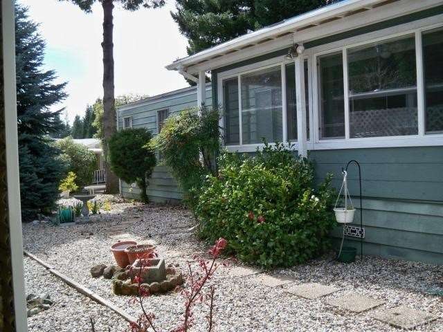 Easy-care landscaping with Garden Area