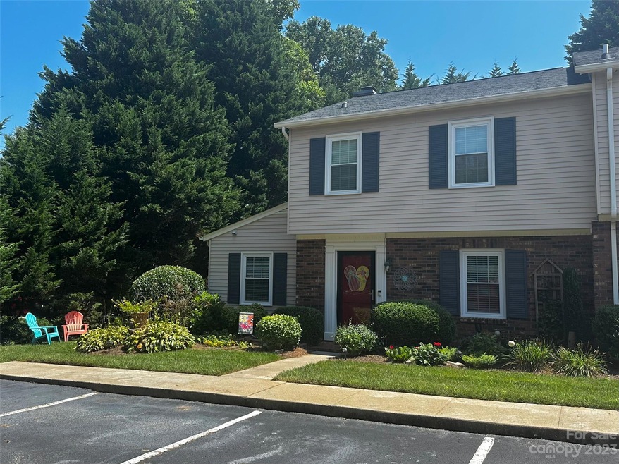 2705 N Center St unit 26, Hickory, NC 28601 - photo 1