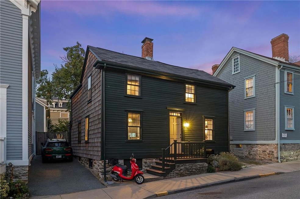 12 Sherman St, Newport, RI 02840 - photo 1