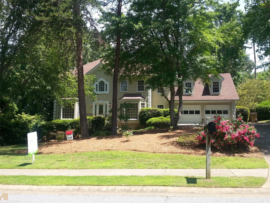 Front of the house- ready for some landscaping