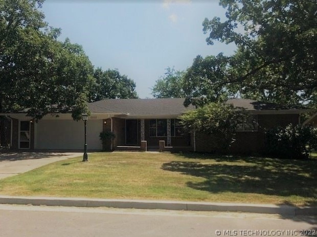 2002 Cardinal Ln, McAlester, OK 74501 - photo 1