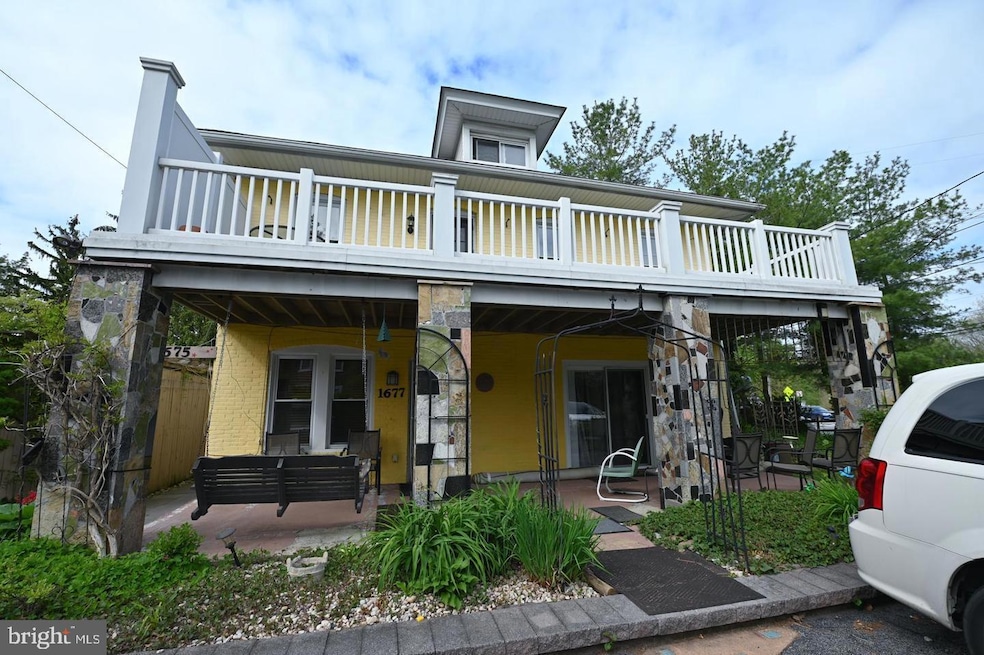 1669 Old Schuylkill Rd unit 2ND FLOOR, Spring City, PA 19475 - photo 1