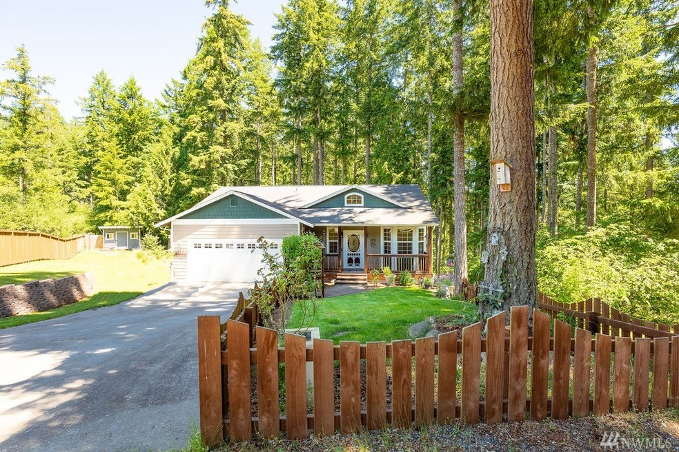 17810 Rising Ct SE, Yelm, WA 98597 - photo 1