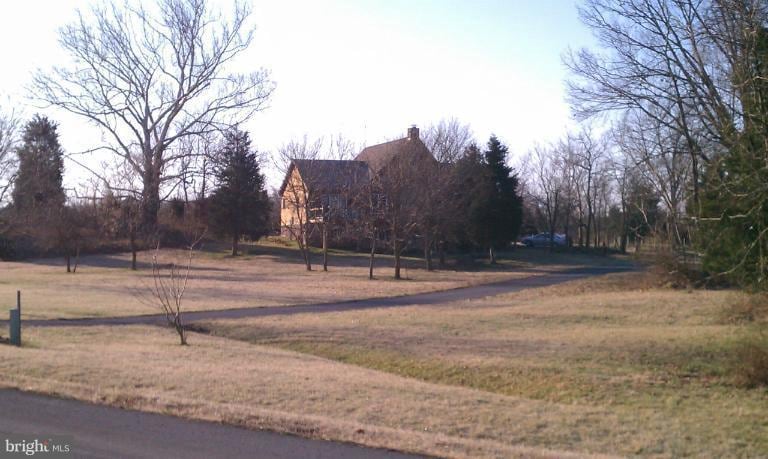 9 Lindbergh Ct, Summit Point, WV 25446 - photo 1