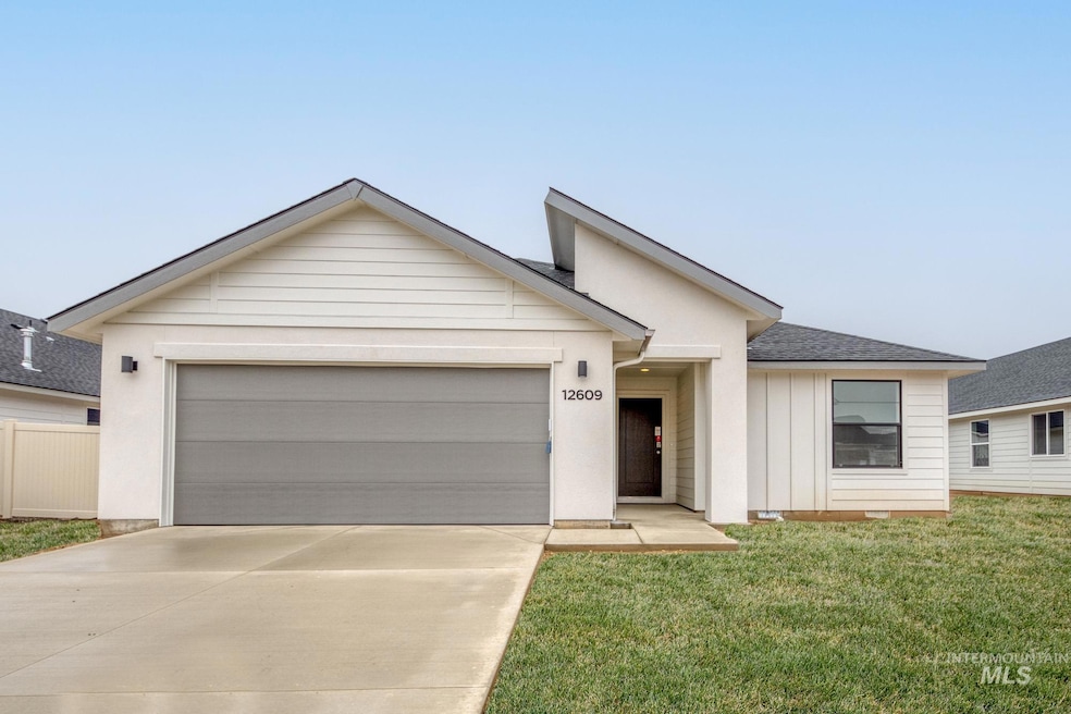 For Sale $414,990 • Co-Listing Agent