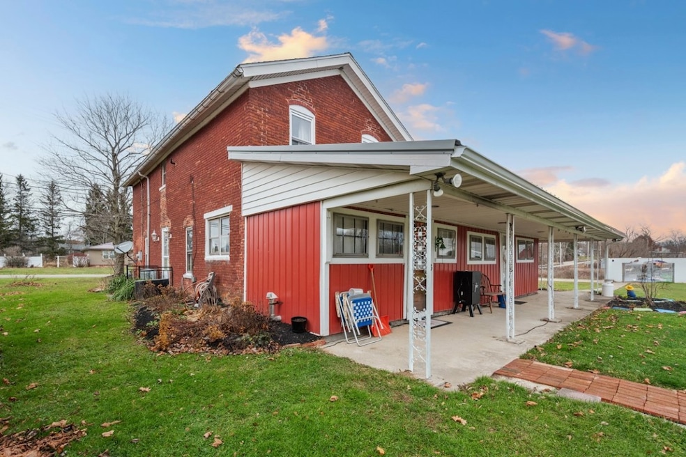 403 W 3rd St, Waterford, PA 16441 - photo 1